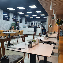Atmosphère du Restaurant de sushis Sushi Wan Goussainville - n°2