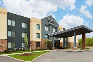 Fairfield Inn and Suites Rochester East image