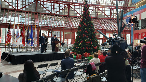 Shopping Mall «Atrium», reviews and photos, 100 W Randolph St, Chicago, IL 60601, USA