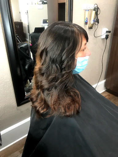 Beauty Salon «Lake Tapps Salon», reviews and photos, 17008 Forest Canyon Rd E, Lake Tapps, WA 98391, USA