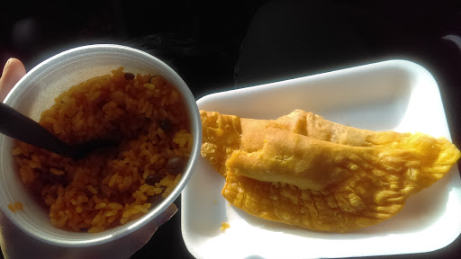 Grocery Store «PUEBLO FOODS AND LIQUOR», reviews and photos, 2029 N Holton St, Milwaukee, WI 53212, USA