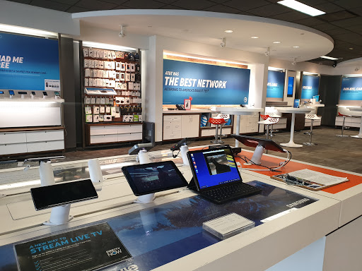 Cell Phone Store «AT&T», reviews and photos, 2692 Madison Rd j, Cincinnati, OH 45208, USA