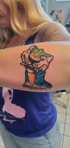 Tattoo Shop «J & M Body Gallery», reviews and photos, 132 Pipestone St, Benton Harbor, MI 49022, USA