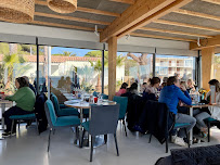 Atmosphère du Restaurant familial Le Grain de Sable à Saint-Cyr-sur-Mer - n°5