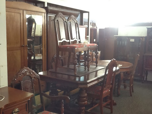 Antique Furniture Store «Every Now & Then Antique Furniture Mall», reviews and photos, 430 W Benson St, Cincinnati, OH 45215, USA
