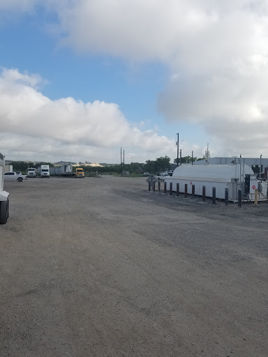 Truck Repair Shop «Bobcat Truck Repair», reviews and photos, 5255 FM482, New Braunfels, TX 78132, USA