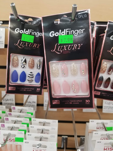 Beauty Supply Store «Elim Wig & Beauty Supply», reviews and photos, 4631 N Broadway St, Chicago, IL 60640, USA