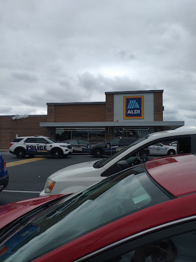 Supermarket «ALDI», reviews and photos, 3250 E Fayette St, Baltimore, MD 21224, USA
