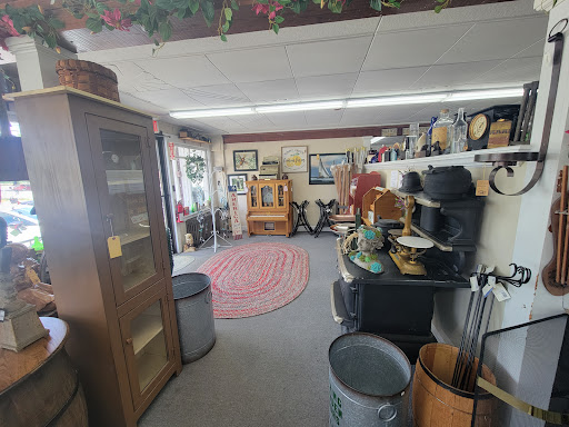 Antique Store «Old Country Store & Emporium», reviews and photos, 26 Otis St, Mansfield, MA 02048, USA