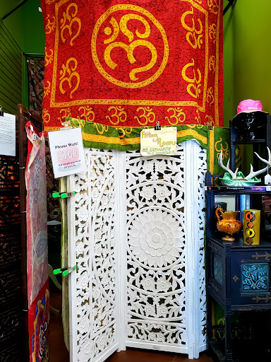 Boutique «Retro Revolution Smoke Shop», reviews and photos, 5429 Greenville Ave, Dallas, TX 75206, USA