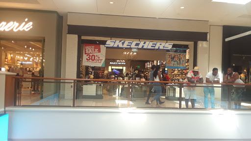Shoe Store «SKECHERS Retail», reviews and photos, 19575 Biscayne Blvd #1323, Aventura, FL 33180, USA