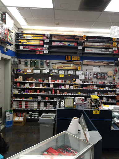 Sporting Goods Store «Big 5 Sporting Goods», reviews and photos, 19403 Victory Blvd #23, Reseda, CA 91335, USA