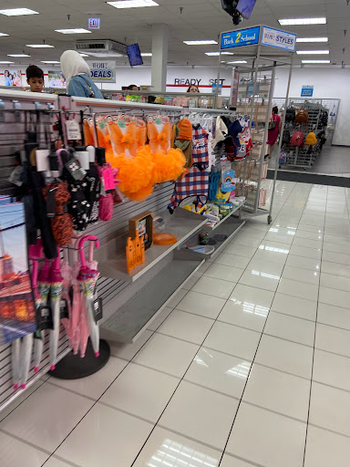Clothing Store «Burlington Coat Factory», reviews and photos, 4701 N Harlem Ave, Harwood Heights, IL 60706, USA