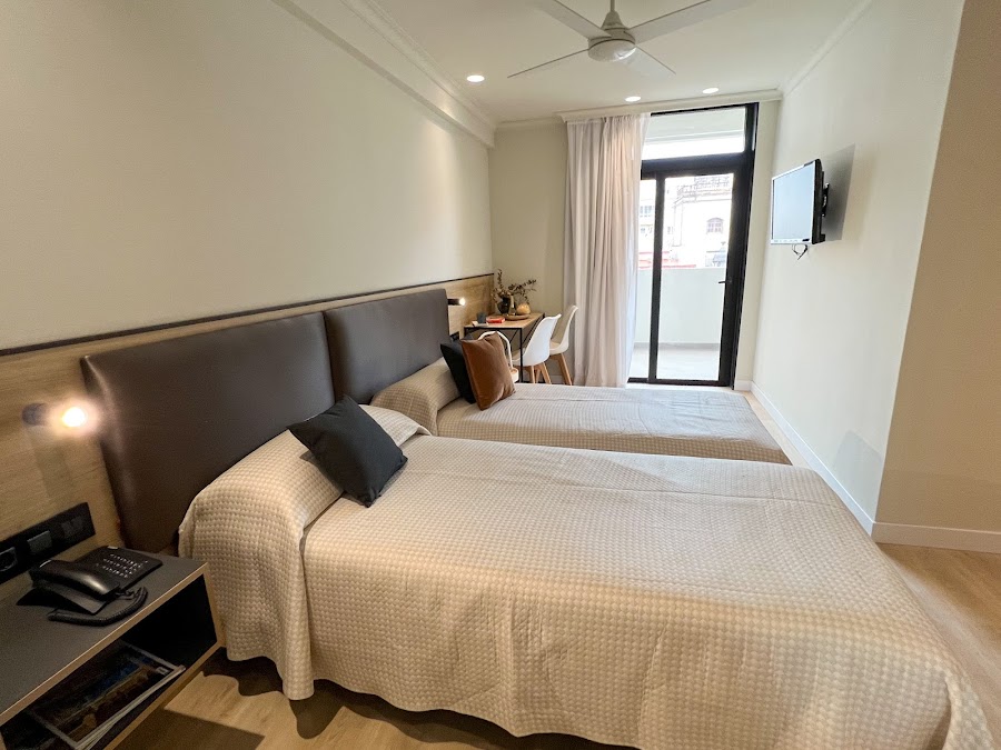 Hotel Adonis Capital