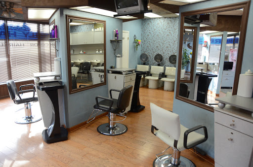 Beauty Salon «Scissor Hands Salon», reviews and photos, 10822 S Cicero Ave, Oak Lawn, IL 60453, USA