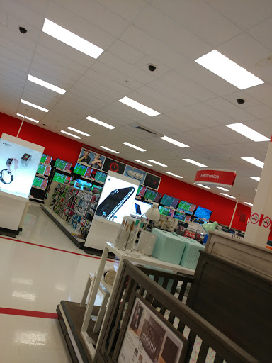 Department Store «Target», reviews and photos, 1555 N Tomahawk Island Dr, Portland, OR 97217, USA