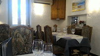 Atmosphère du Restaurant de spécialités provençales Auberge Saint Roch à Beaumes-de-Venise - n°3