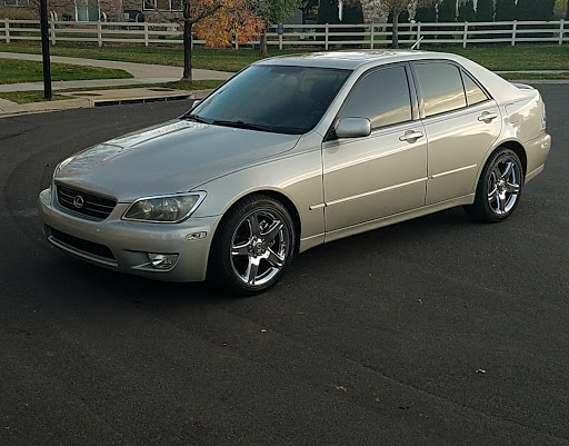 Auto Body Shop «Maaco Collision Repair & Auto Painting», reviews and photos, 1901 Leroy Dr d, Northglenn, CO 80233, USA