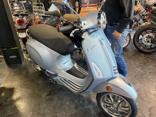 Motorcycle Dealer «CalMoto Livermore», reviews and photos, 952 N Canyons Pkwy, Livermore, CA 94551, USA