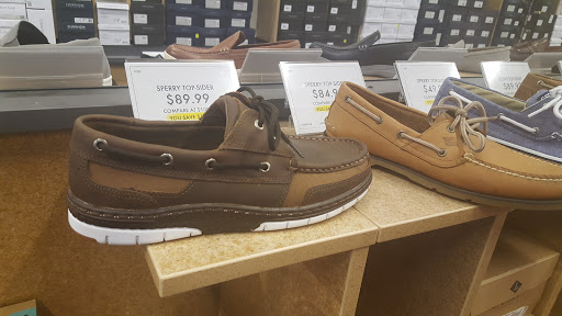 Shoe Store «DSW Designer Shoe Warehouse», reviews and photos, 10060 Reisterstown Rd, Owings Mills, MD 21117, USA