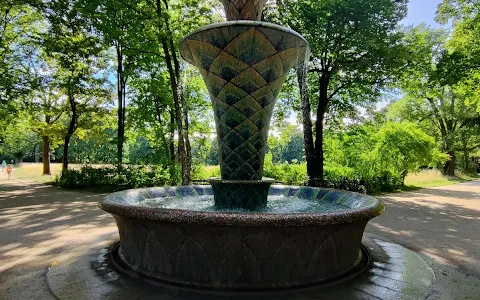 Mosaikbrunnen image