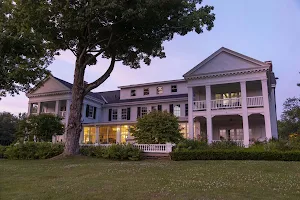 The White House Inn image