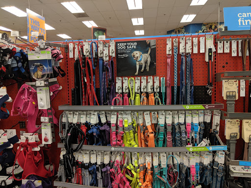 Pet Supply Store «Petco Animal Supplies», reviews and photos, 7110 Dodge St, Omaha, NE 68132, USA