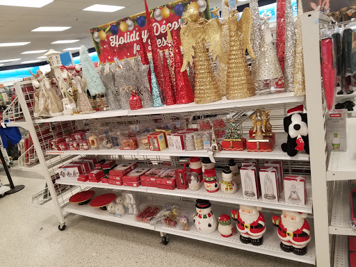 Clothing Store «Ross Dress for Less», reviews and photos, 1180 Stafford Market Pl, Stafford, VA 22556, USA