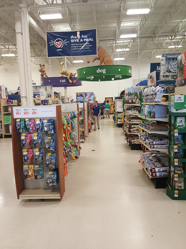 Pet Supply Store «PetSmart», reviews and photos, 4731 Commercial Dr, New Hartford, NY 13413, USA