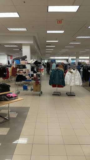 Sears, 2800 S Columbia Rd, Grand Forks, ND 58201, USA, 