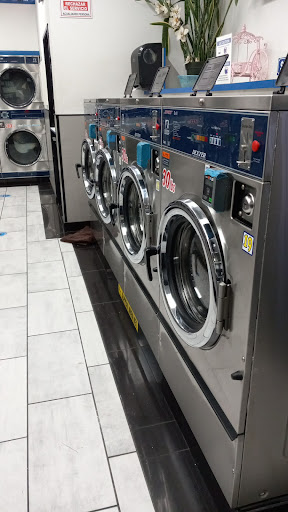 Laundromat «Express Coin Laundry», reviews and photos, 11727 Hadley St, Whittier, CA 90601, USA