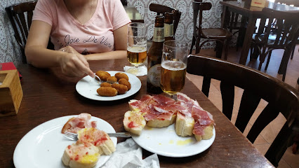Bar Martín,s - Via de l,Esport, 7, 08740 Barcelona, Spain