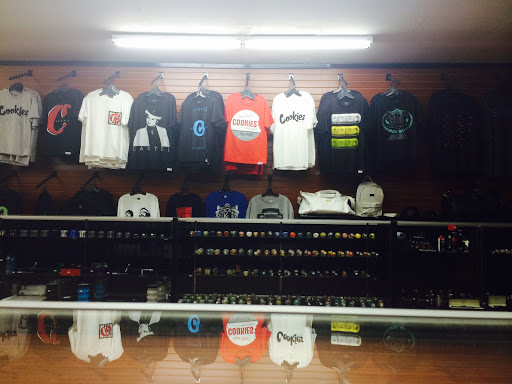 Tobacco Shop «In The Cut Smoke Shop», reviews and photos, 1424 N 32nd St, Phoenix, AZ 85008, USA