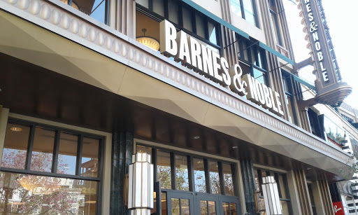 Book Store «Barnes & Noble», reviews and photos, 210 Americana Way, Glendale, CA 91210, USA