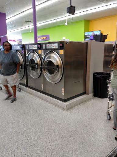 Laundromat «Festiva Laundry», reviews and photos, 701 Columbia Ave, Lancaster, PA 17603, USA