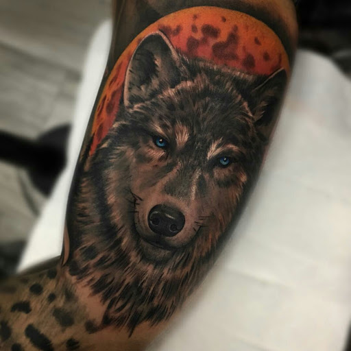 Explore wedding ring finger tattoo ideas, creative tattoo ideas in Miami, available at INKAHOLIK TATTOOS