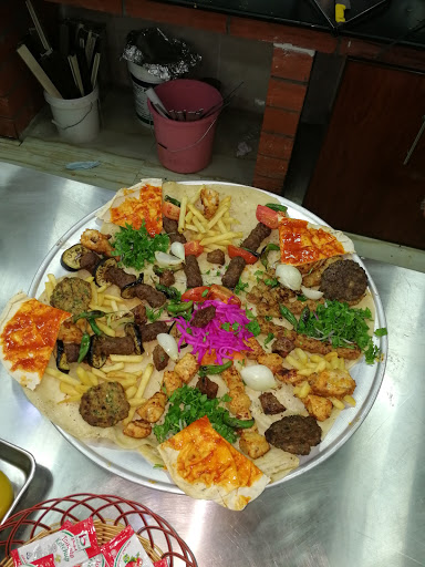 مطعم و مشويات ساحل 