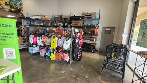 Pet Supply Store «Petco Animal Supplies», reviews and photos, 1917 Douglas Blvd, Roseville, CA 95661, USA