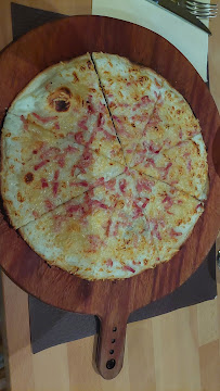 Tarte flambée du Restaurant français L'Arbalète à Ribeauvillé - n°8