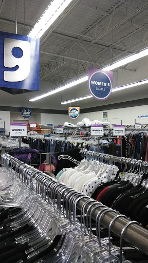 Thrift Store «7th & Bell Goodwill Retail Store & Donation Center», reviews and photos, 17037 N 7th Ave, Phoenix, AZ 85023, USA