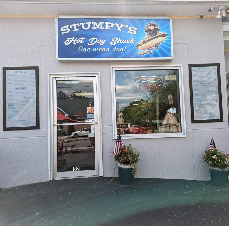 Stumpy’s Hot Dog Shack 17022