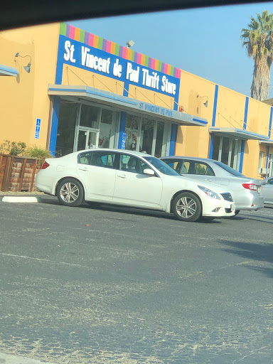 Thrift Store «St. Vincent de Paul Thrift Store & Donation Center, Fremont», reviews and photos, 3777 Decoto Rd, Fremont, CA 94555, USA