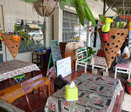 Very Cheap Good Thai Food photo