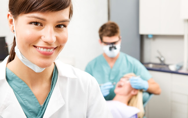 Opiniones de Consulta Dental Med y Dent en La Granja - Dentista