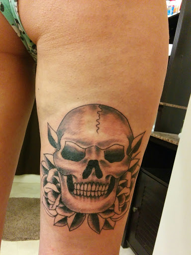 Tattoo Shop «Skin Prints Studio», reviews and photos, 403 S Farwell St, Eau Claire, WI 54701, USA