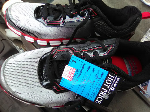 Sporting Goods Store «Big 5 Sporting Goods», reviews and photos, 11310 183rd St, Cerritos, CA 90701, USA