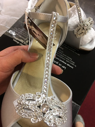 Shoe Store «Signature Shoes», reviews and photos, 271 Westwood Ave, Westwood, NJ 07675, USA