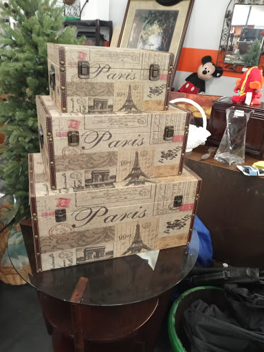 Shopping Mall «Village Square Shopping Center», reviews and photos, 2800 Recker Hwy, Winter Haven, FL 33880, USA