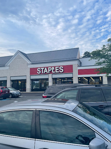Office Supply Store «Staples», reviews and photos, 1104 W Broad St, Falls Church, VA 22046, USA