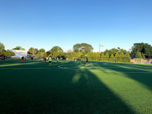 Park «Triangle Park», reviews and photos, 339 E Old Country Rd, Hicksville, NY 11801, USA